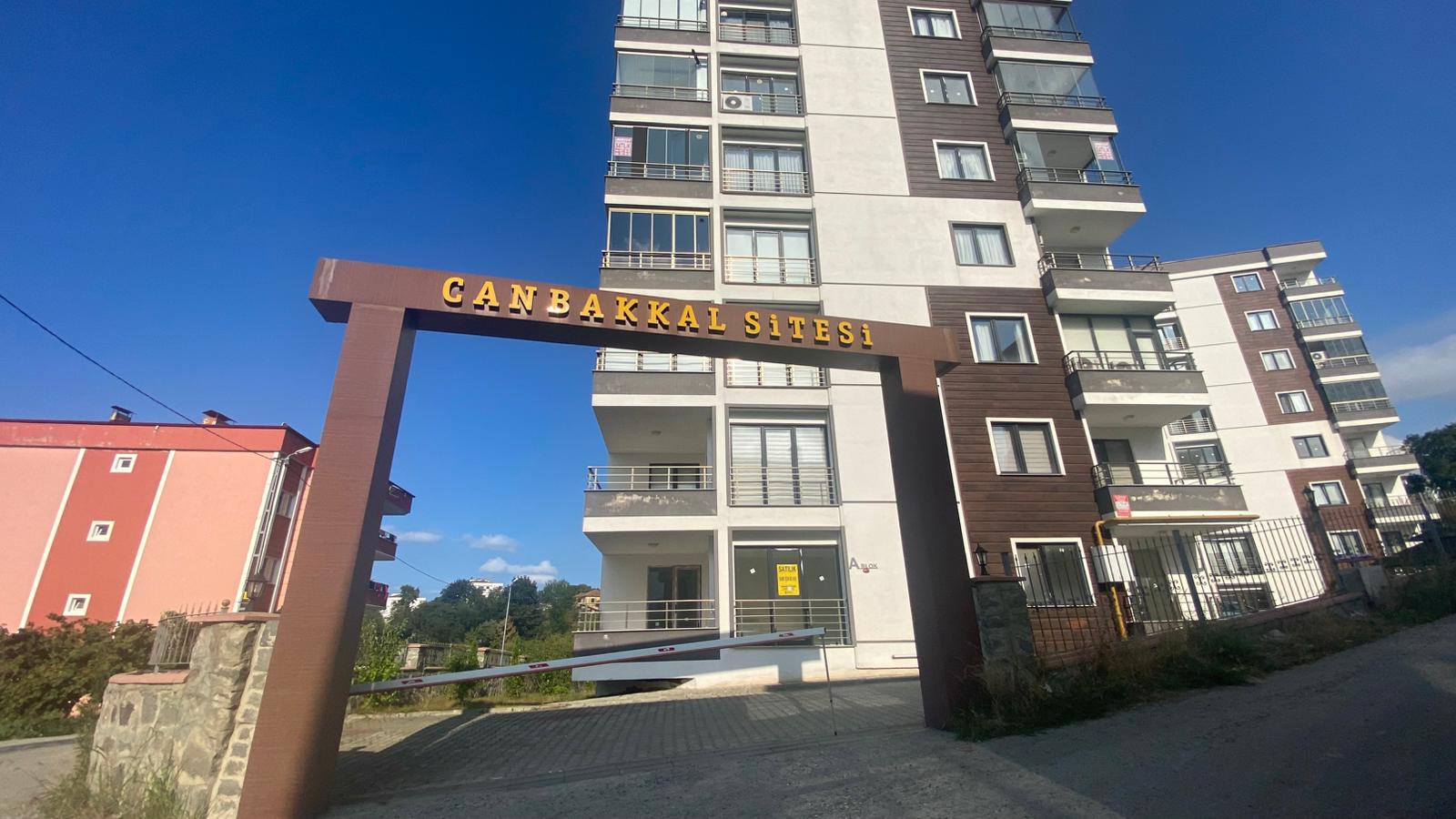 YALINCAK MAHALLESİNDE DENİZ MANZARLI 3+1 SIFIR KİRALIK DAİRE